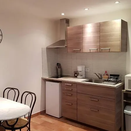 Charmant Studio En Plein Coeur Du Village Bis Apartman Castellane