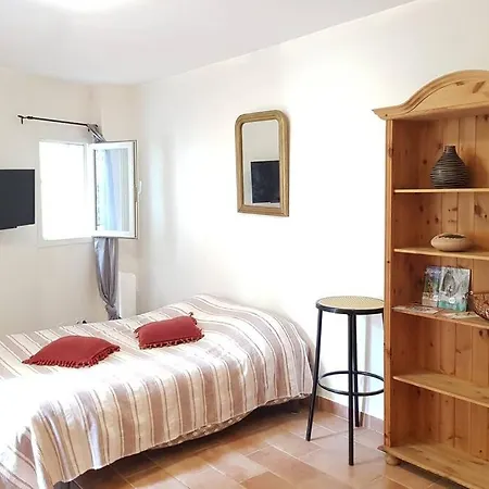 Apartman Charmant Studio En Plein Coeur Du Village Bis *